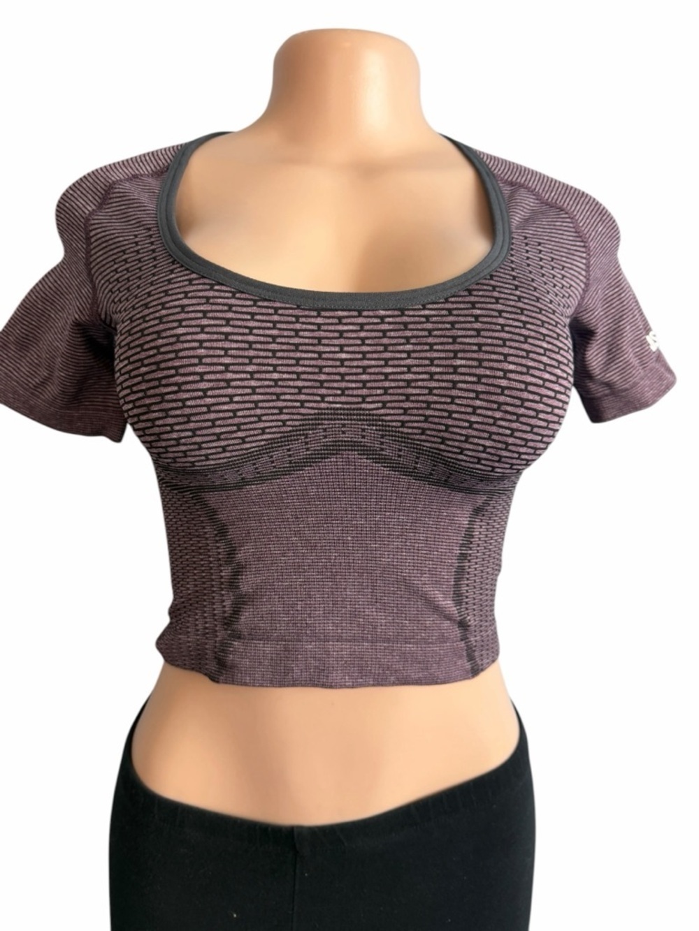 3/$30 ☀️ Gymshark Vital Seamless Short Sleeve Crop Top Purple